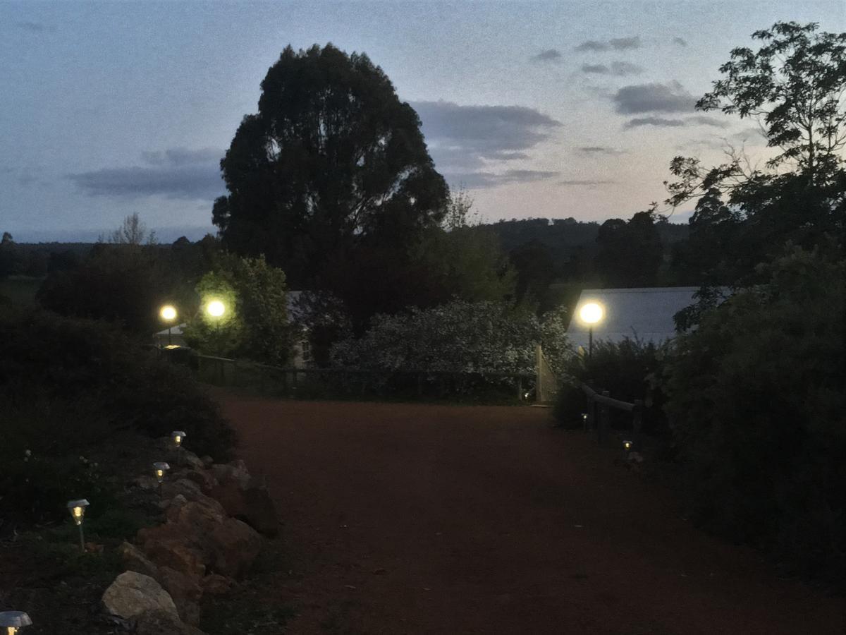 Balingup Highview Chalets エクステリア 写真